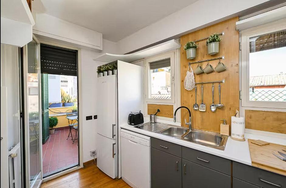 Beautiful Near Piazza Navona! Apartment